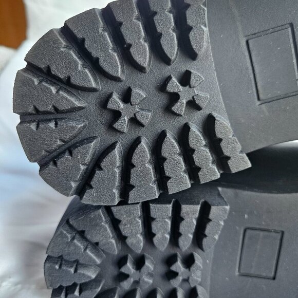 JustFab Women’s Rayln Lace-Up Black Chunky Boot 90’s Fashion Shoes Plaid Detail - Picture 11 of 11